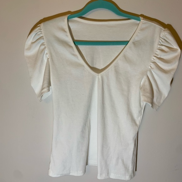 White top - Picture 4 of 5